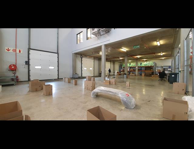 8,291M² WAREHOUSE TO LET IN WATERFALL